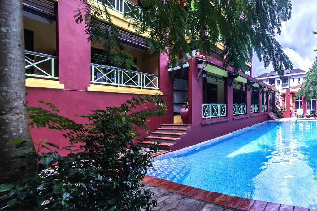 The Harbor Lights Palace Sihanoukville Esterno foto