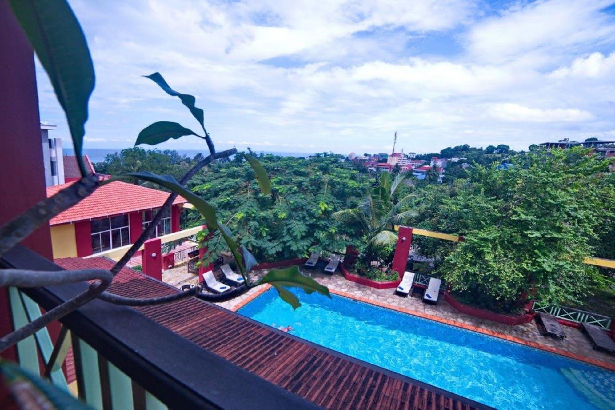 The Harbor Lights Palace Sihanoukville Esterno foto