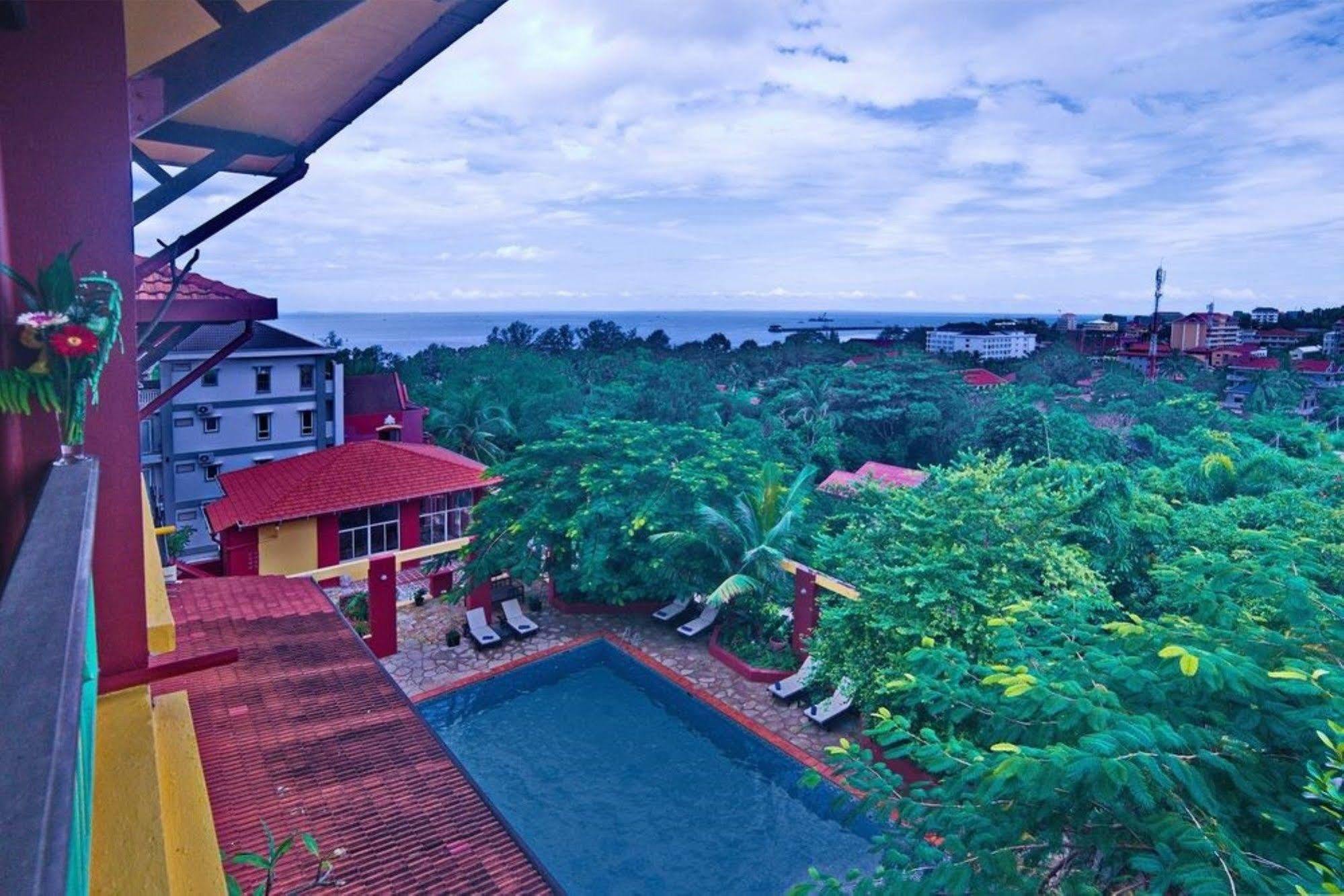 The Harbor Lights Palace Sihanoukville Esterno foto